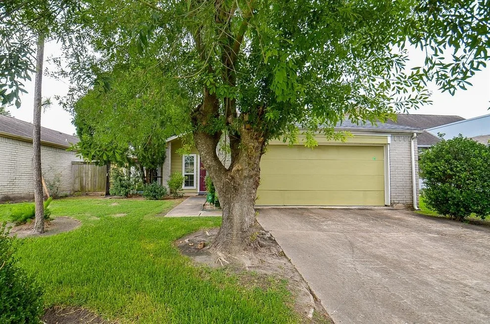 Unit for sale at 13807 Beech Hollow Lane, Houston, TX 77082
