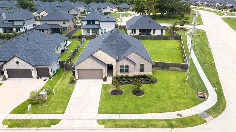 Unit for sale at 127 Dorado Drive, Friendswood, TX 77546