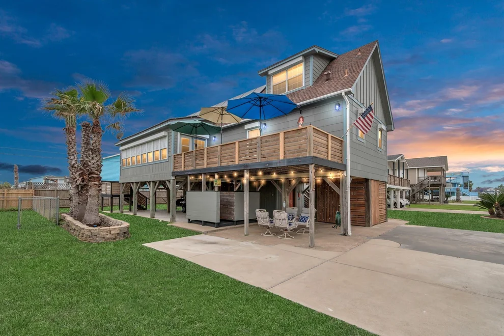 Unit for sale at 4130 Kent Drive, Galveston, TX 77554