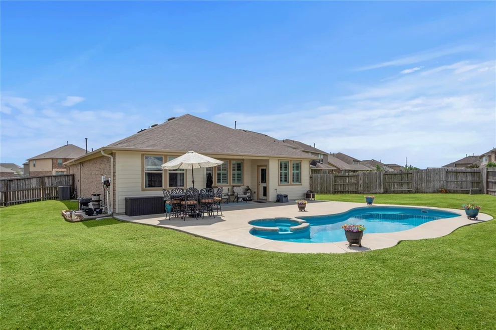 Unit for sale at 9447 Summer River Drive, Richmond, TX 77406