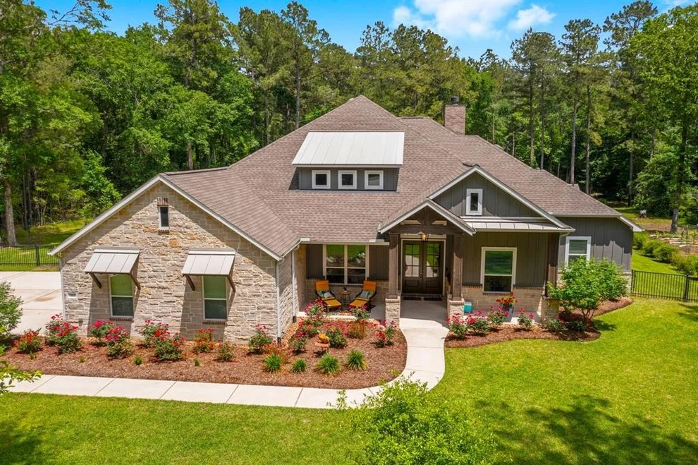 Unit for sale at 262 Fire Sky Road, Huntsville, TX 77340