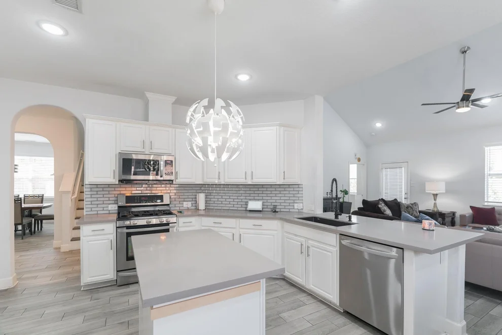 Unit for sale at 2006 Creek Run Drive, Pearland, TX 77584