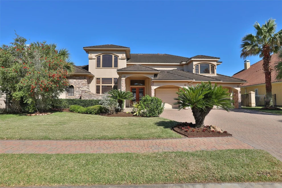 Unit for sale at 1403 Westshore Drive, Houston, TX 77094