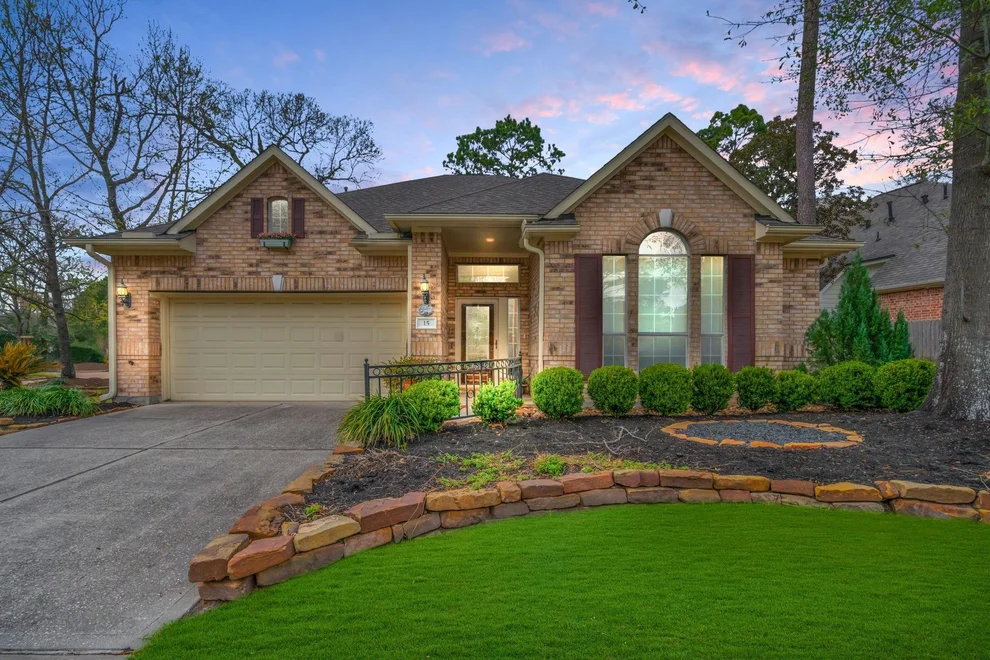 Unit for sale at 15 E Royal Mews, Conroe, TX 77384