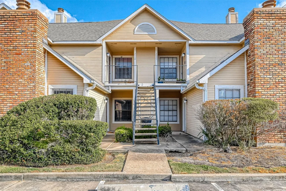 Unit for sale at 2300 Old Spanish Trail, Houston, TX 77054