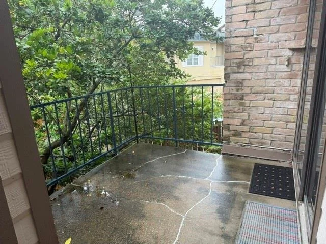 Unit for sale at 7108 N Holiday Drive, Galveston, TX 77550