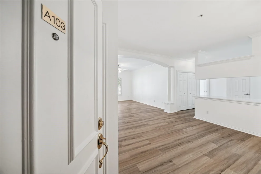 Unit for sale at 2111 Welch Street, Houston, TX 77019