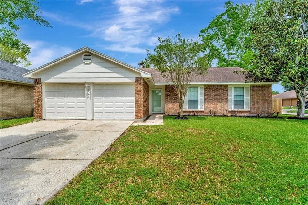 Unit for sale at 2502 Bisontine Street, Friendswood, TX 77546