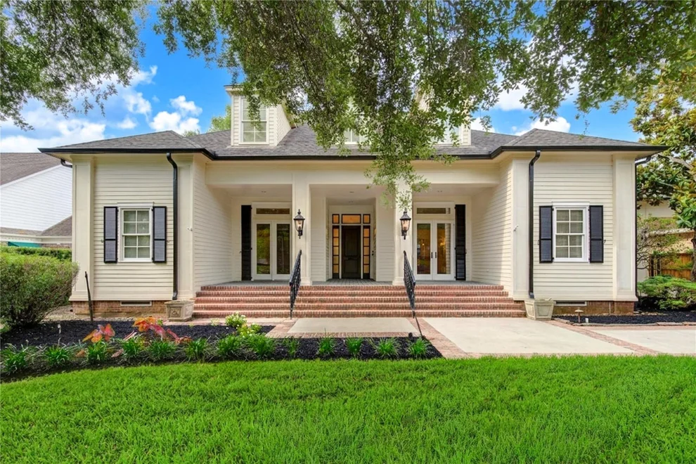 Unit for sale at 4615 Laurel Street, Bellaire, TX 77401
