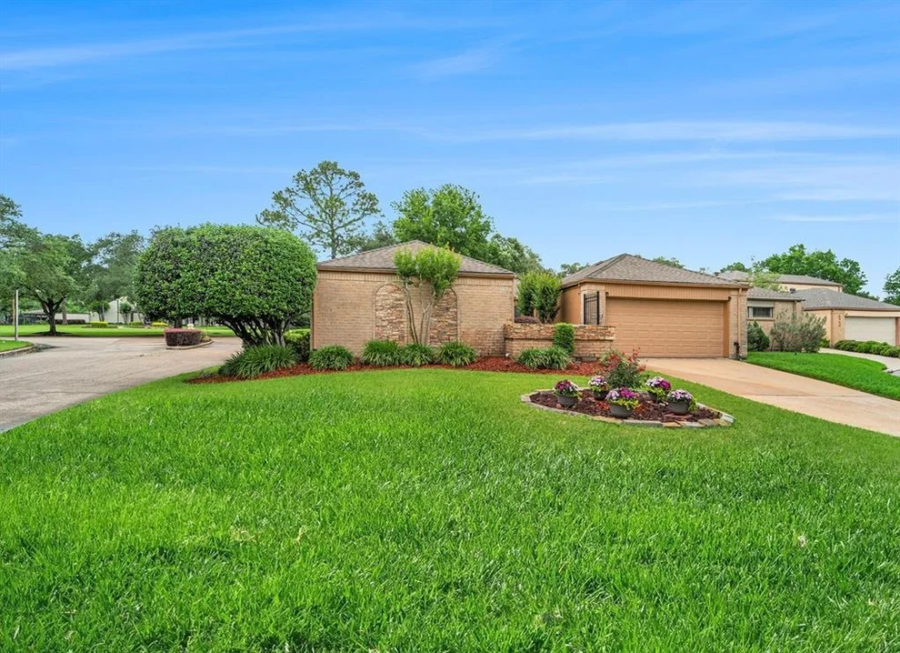 Unit for sale at 4050 Heathersage Drive, Houston, TX 77084