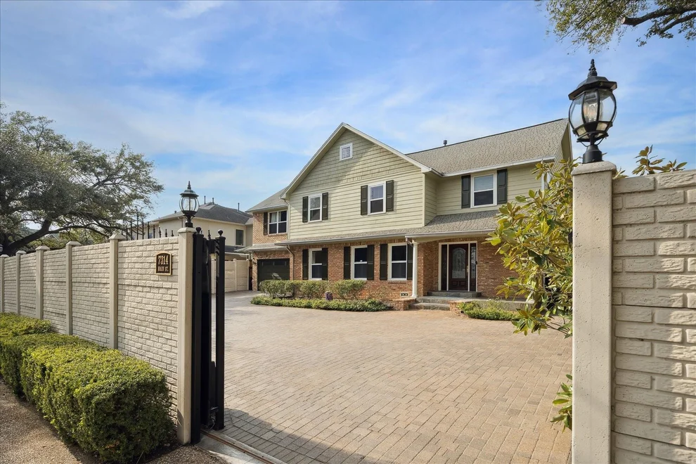 Unit for sale at 7314 Main Street, Houston, TX 77030