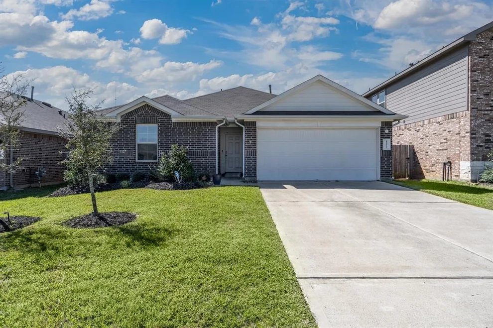 Unit for sale at 14537 Montclair Way, Magnolia, TX 77354
