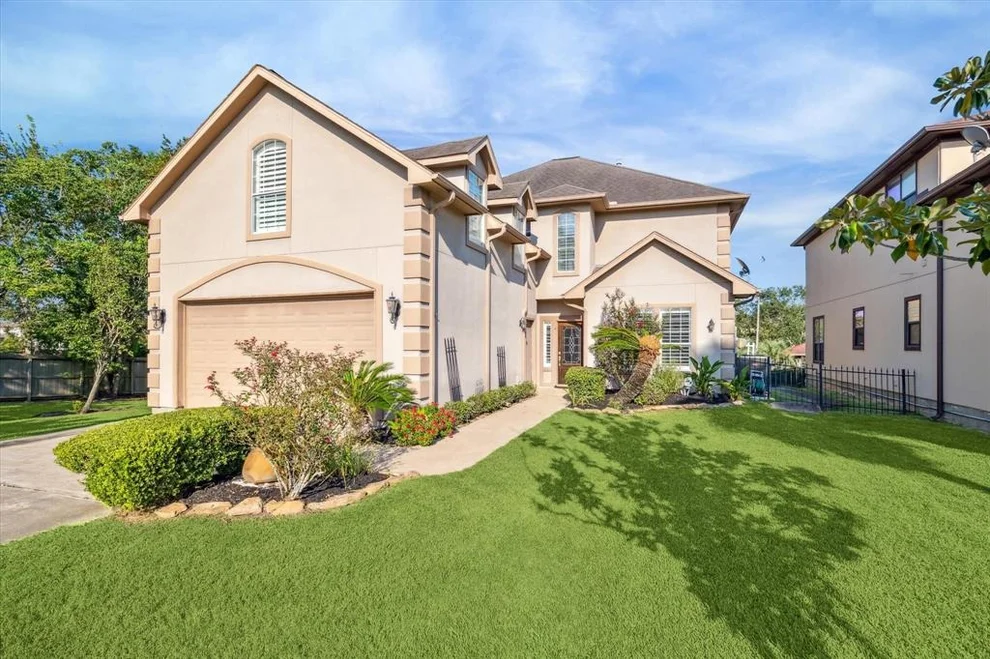 Unit for sale at 2050 Lakeside Landing, Seabrook, TX 77586