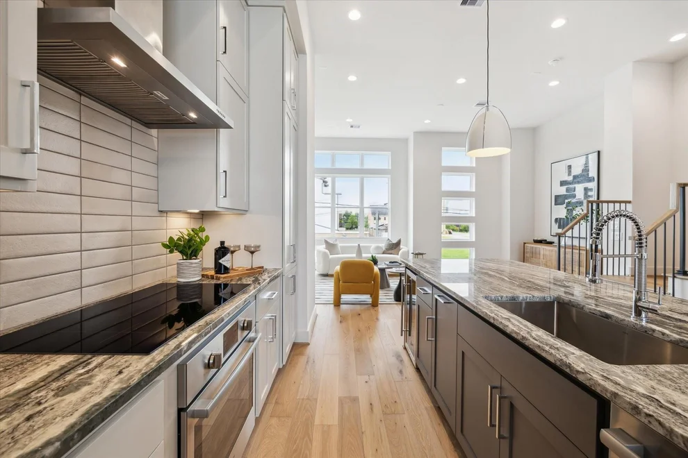 Unit for sale at 2117 Emancipation Avenue, Houston, TX 77003