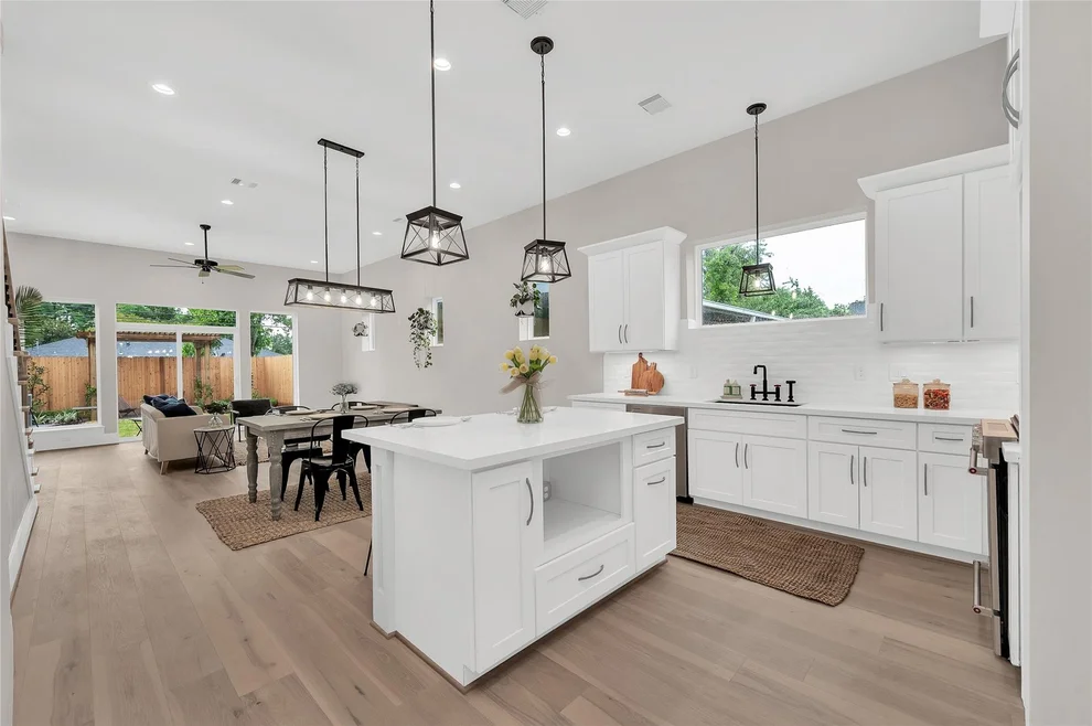 Unit for sale at 407A Sikes Street, Houston, TX 77018