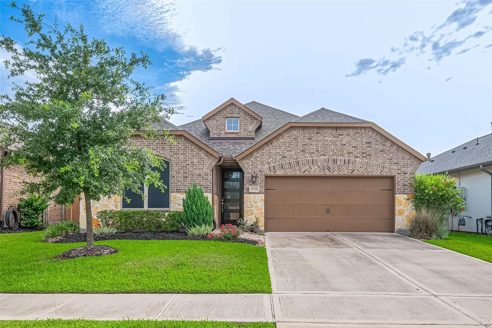 Unit for sale at 22092 Volante Drive, Spring, TX 77386
