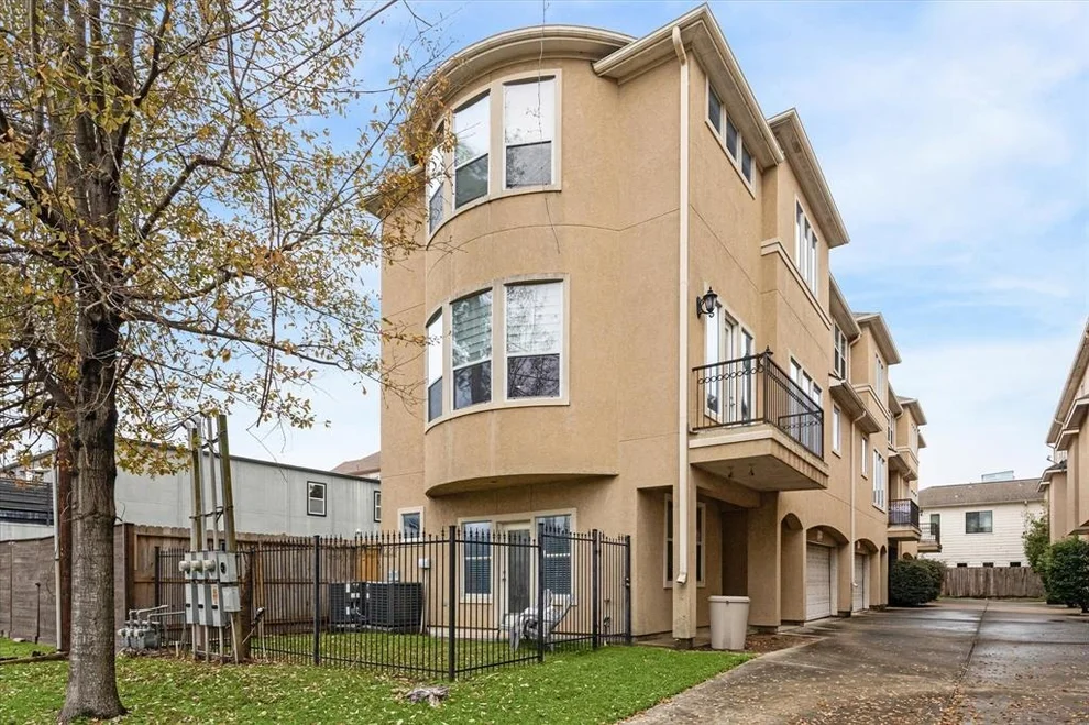 Unit for sale at 3306 Jackson Street, Houston, TX 77004