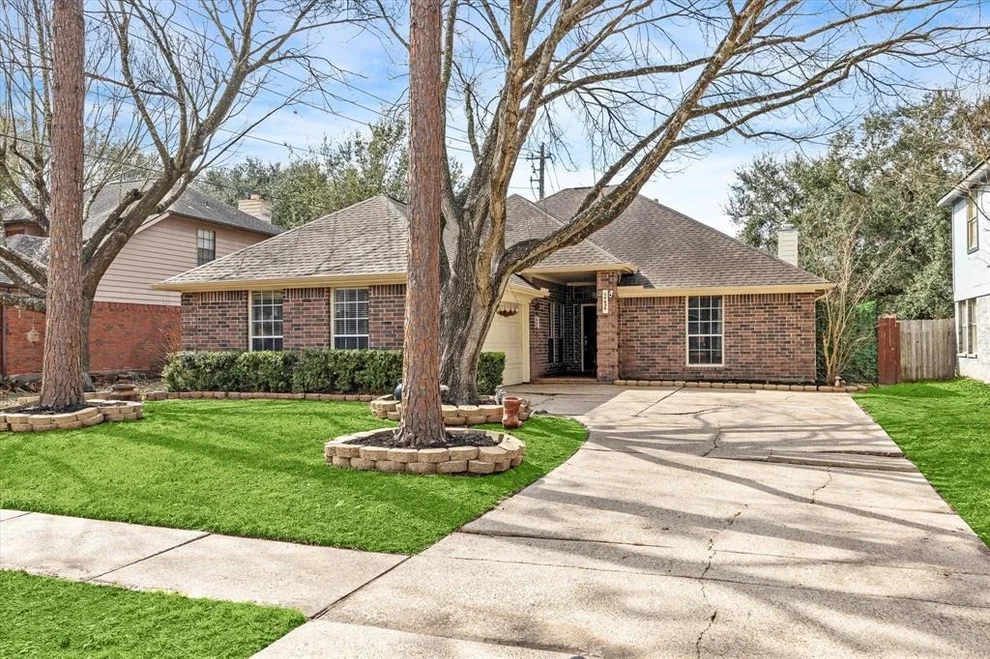 Unit for sale at 14430 Oak Chase Drive, Houston, TX 77062