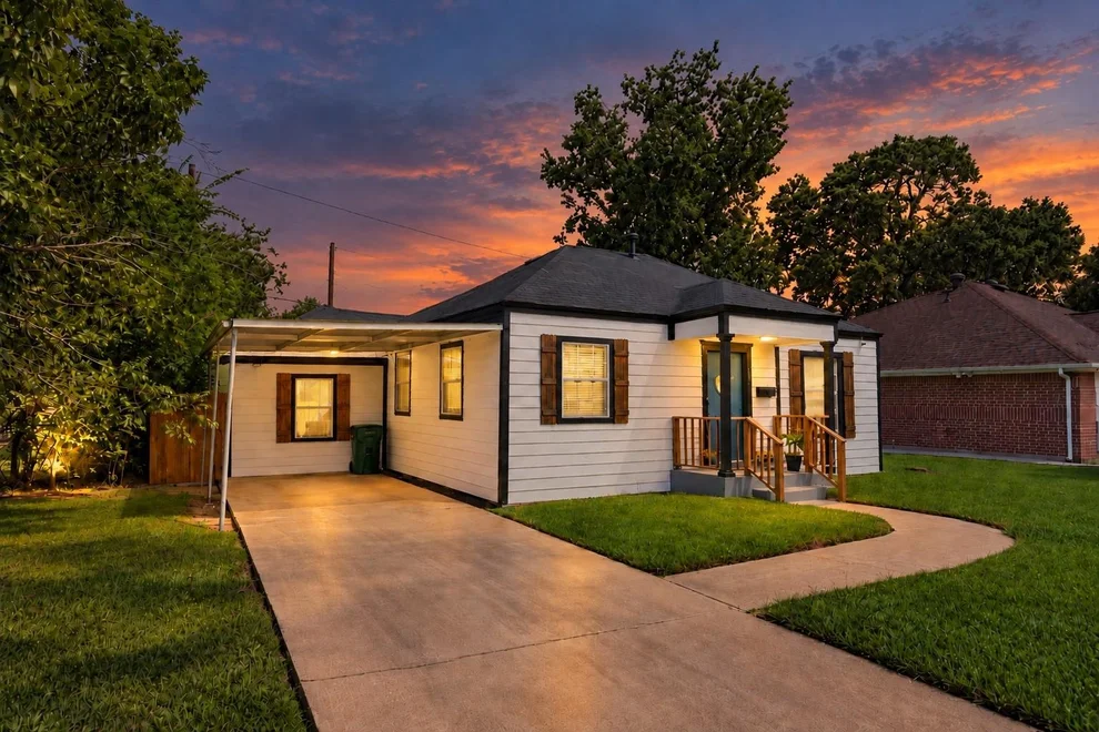 Unit for sale at 903 Willow Street, Pasadena, TX 77506