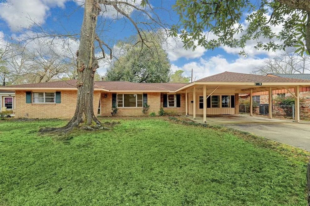 Unit for sale at 10311 Chatterton Drive, Houston, TX 77043