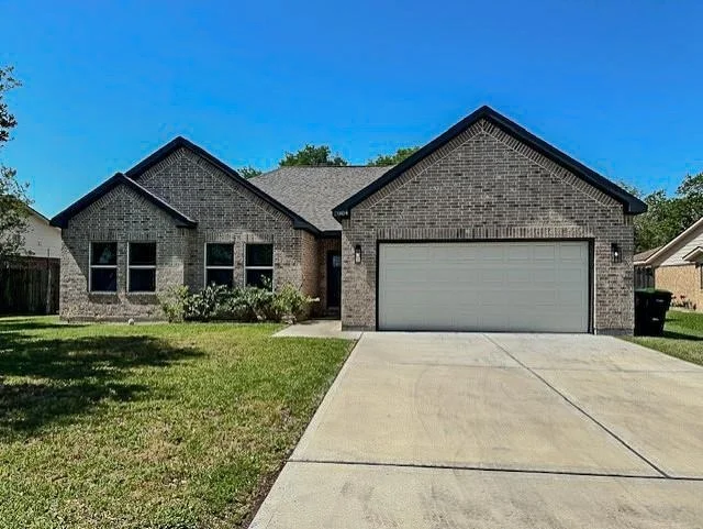 Unit for sale at 2004 Willow Bend Drive, Wharton, TX 77488