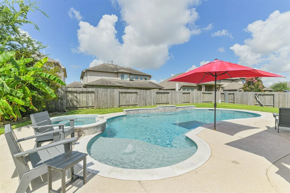 Unit for sale at 14806 S Canary Yellow Circle, Cypress, TX 77433