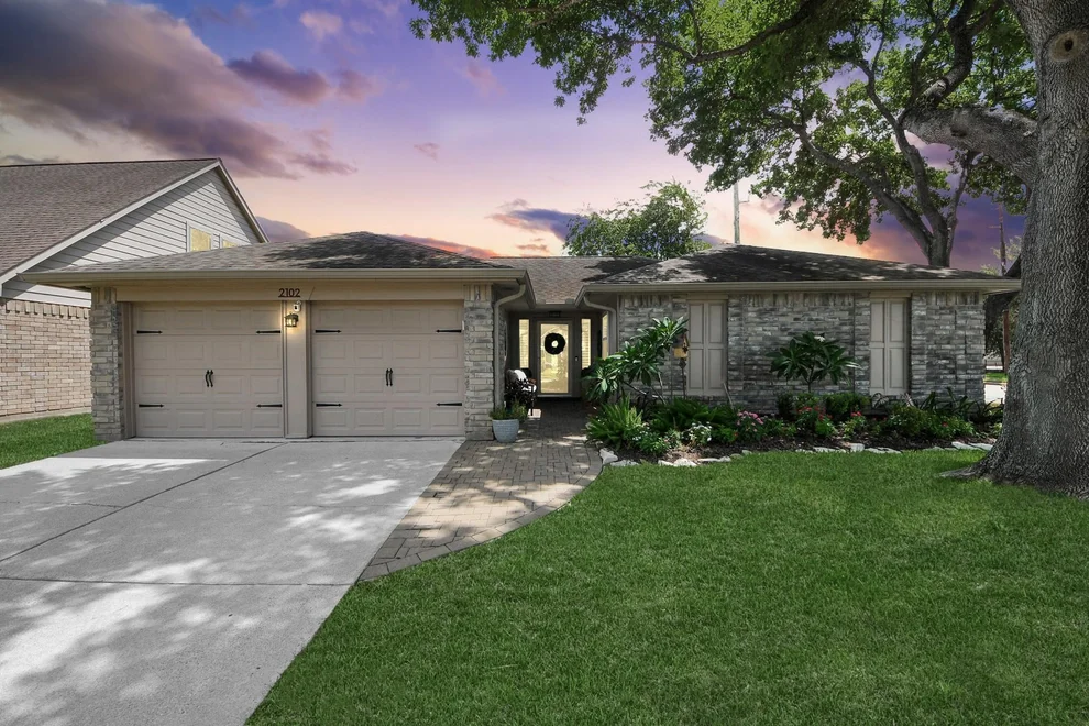 Unit for sale at 2102 Fountain Drive, Sugar Land, TX 77478
