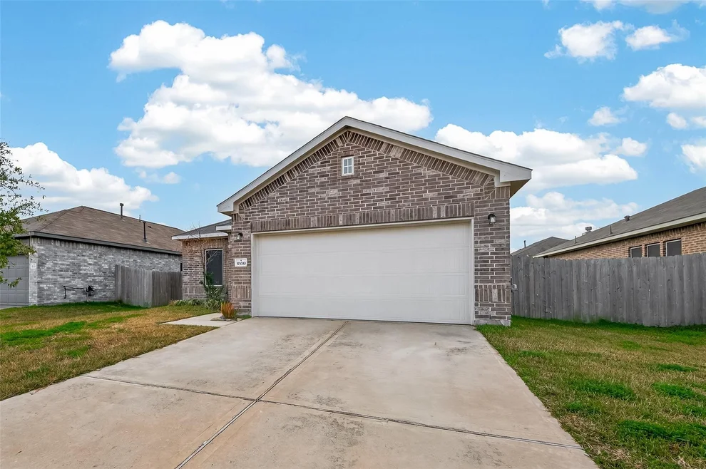 Unit for sale at 10010 Pine Valley Court, Baytown, TX 77521