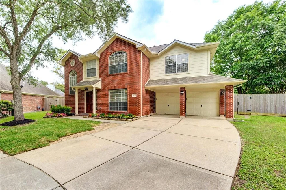 Unit for sale at 3109 Watercastle Court, League City, TX 77573