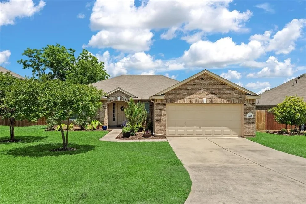 Unit for sale at 13228 Miller Lane, Willis, TX 77318