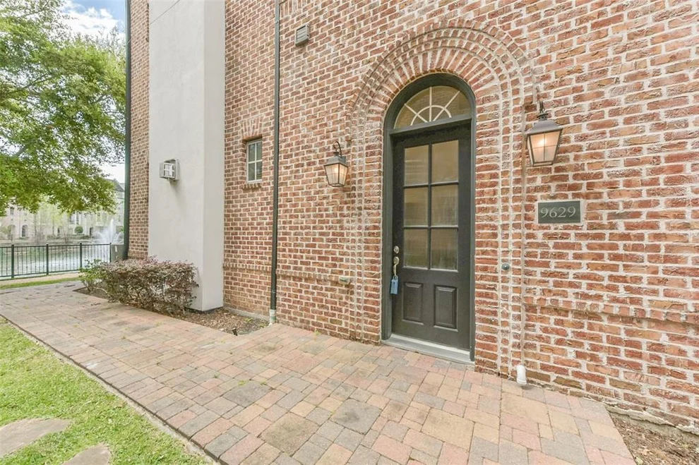 Unit for sale at 9629 Fannin Station W, Houston, TX 77045