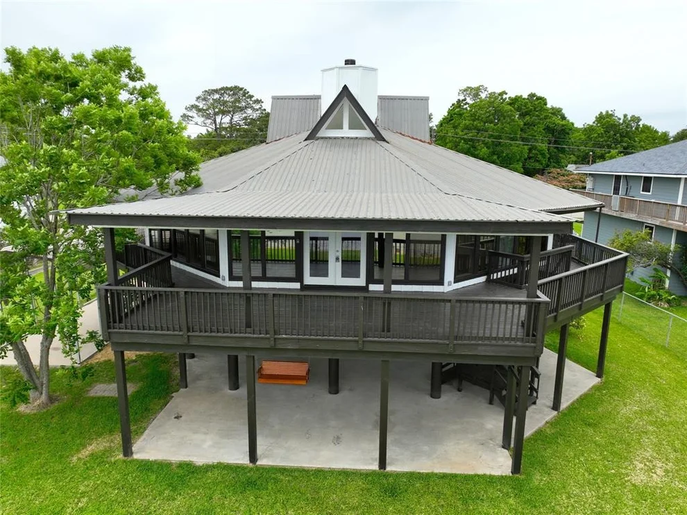 Unit for sale at 110 Bayou Drive, Baytown, TX 77520
