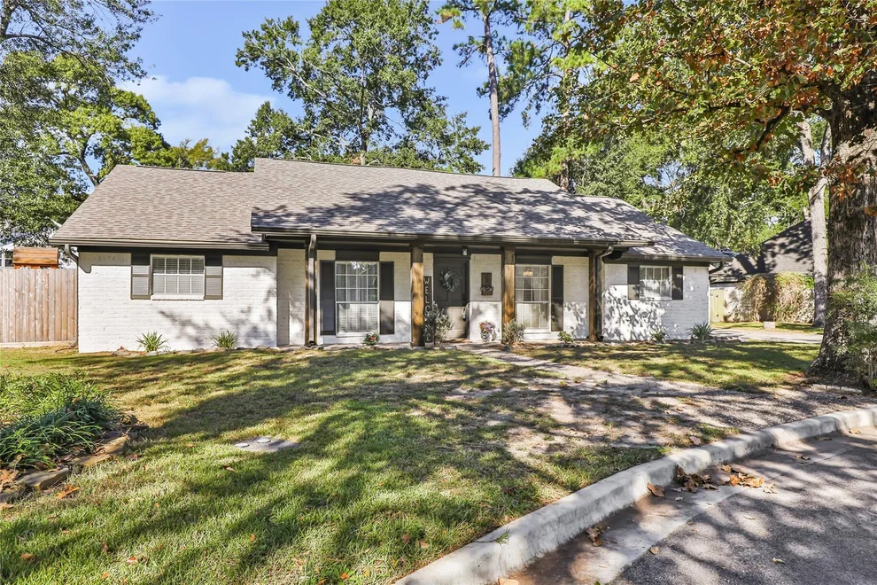 Unit for sale at 3 Barons Place, Conroe, TX 77304