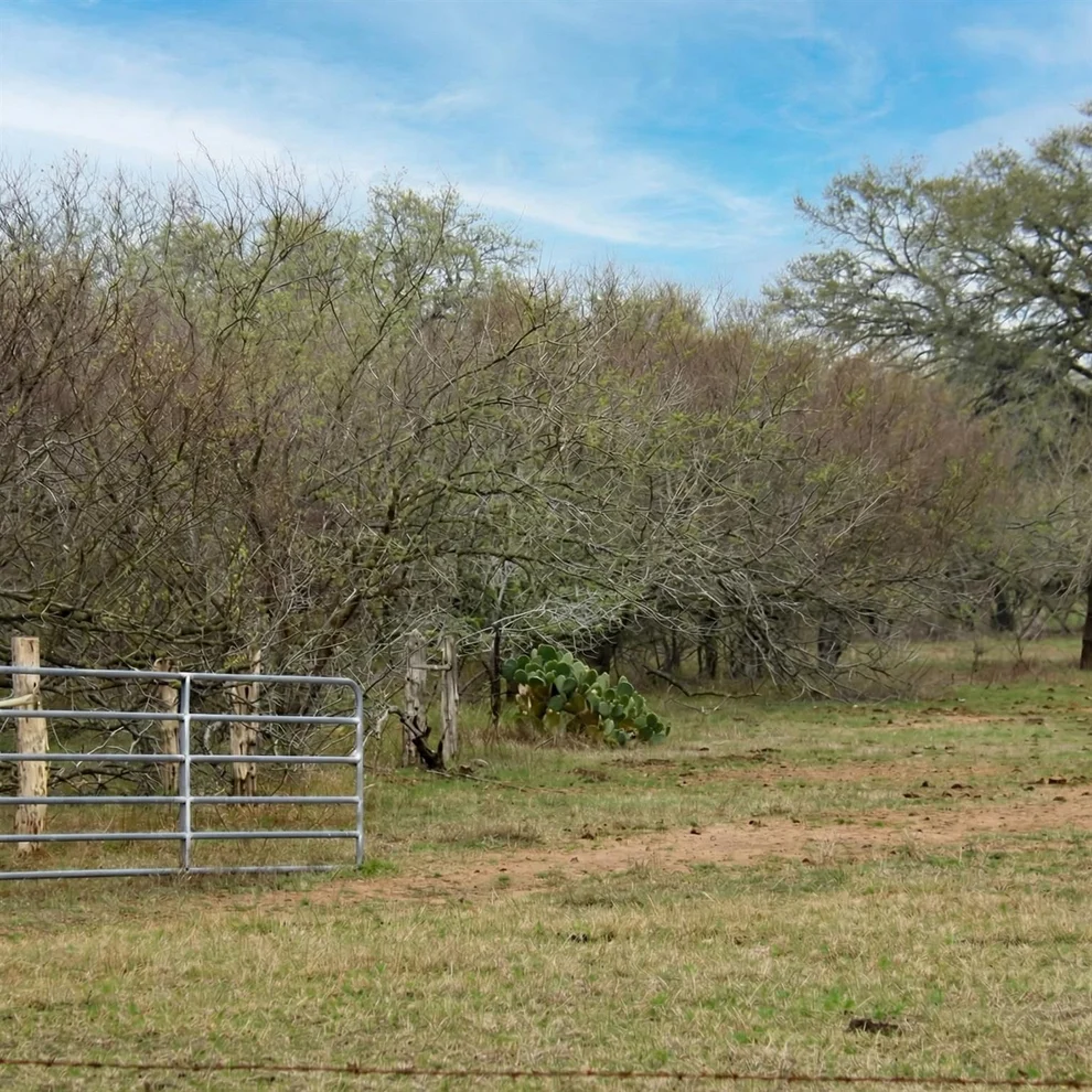 Unit for sale at 5020 Metting School Road, Yorktown, TX 78164