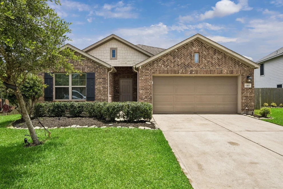Unit for sale at 1185 Colt Creek Court, Alvin, TX 77511
