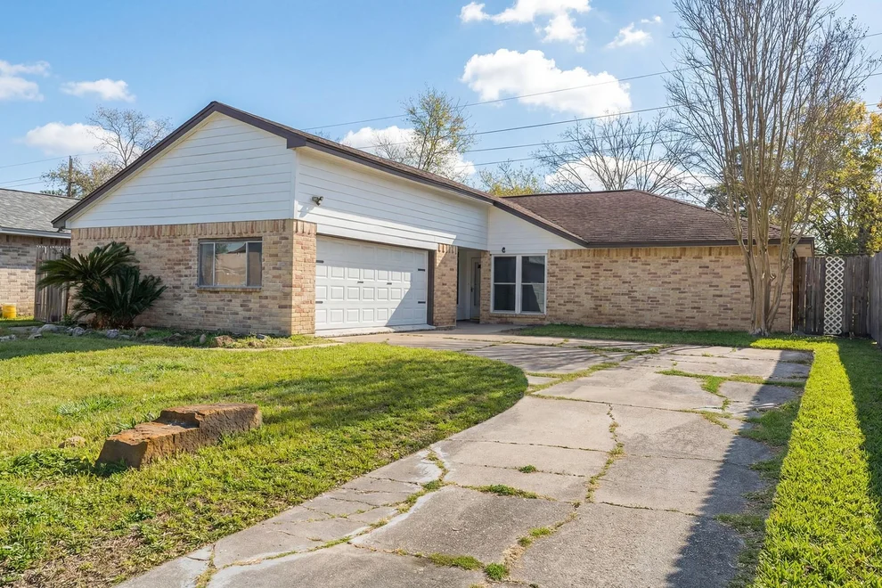 Unit for sale at 5819 Sunnygate Drive, Spring, TX 77373