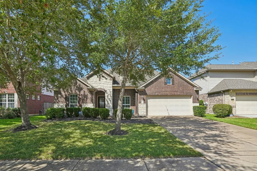 Unit for sale at 8002 Riverine Terrace Drive, Richmond, TX 77406