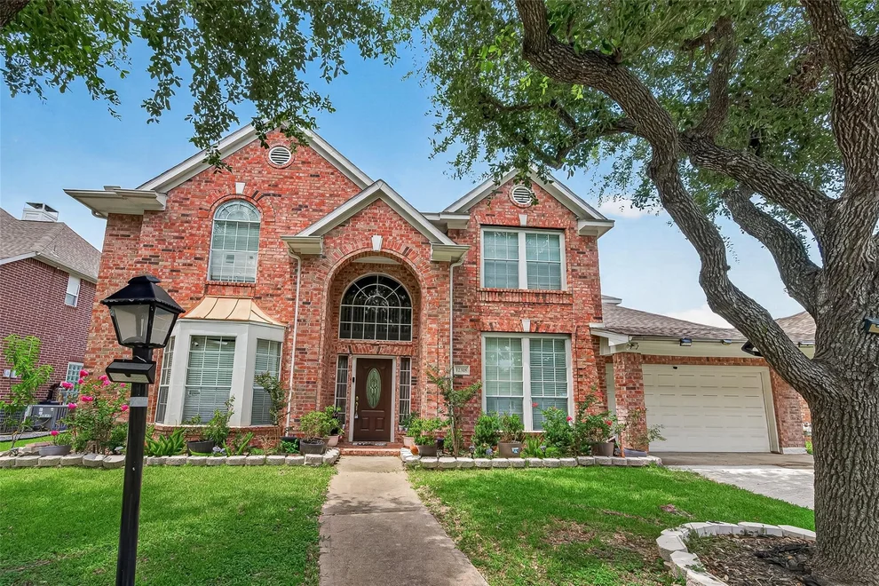 Unit for sale at 12318 Shadow Green Drive, Houston, TX 77082