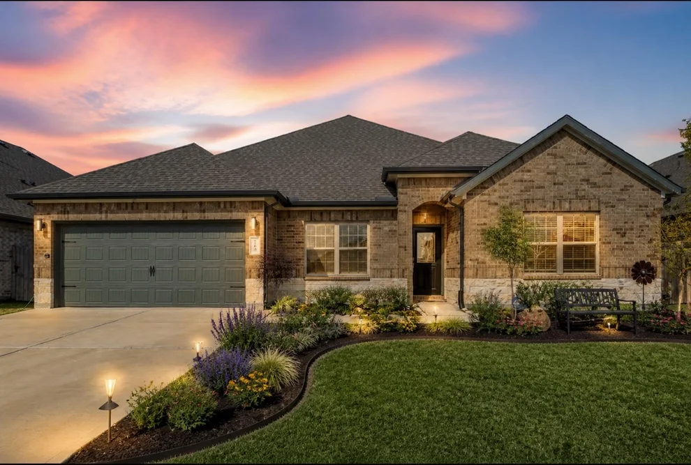 Unit for sale at 723 Westwood Drive, League City, TX 77573