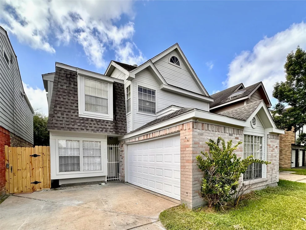 Unit for sale at 6437 Chatham Island Lane, Houston, TX 77035