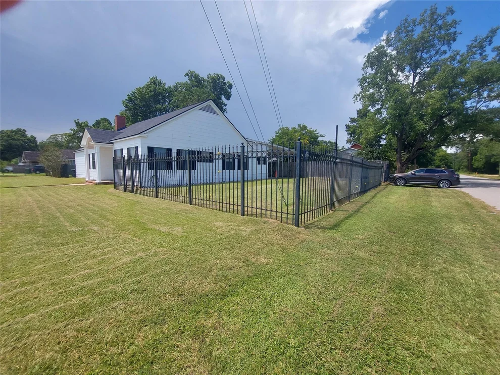 Unit for sale at 2769 Beaumont Avenue, Liberty, TX 77575