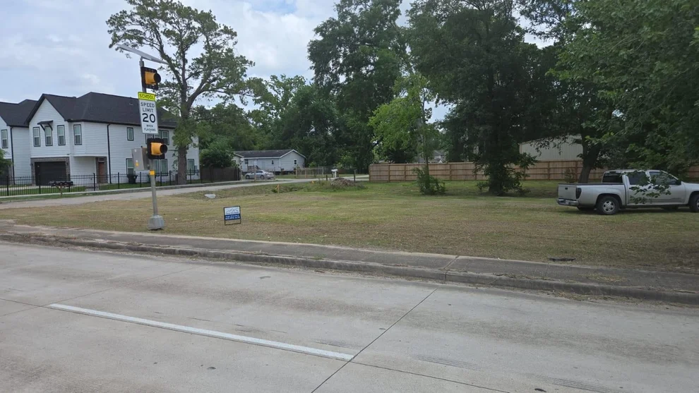 Unit for sale at 8702 Easthaven Boulevard, Houston, TX 77075