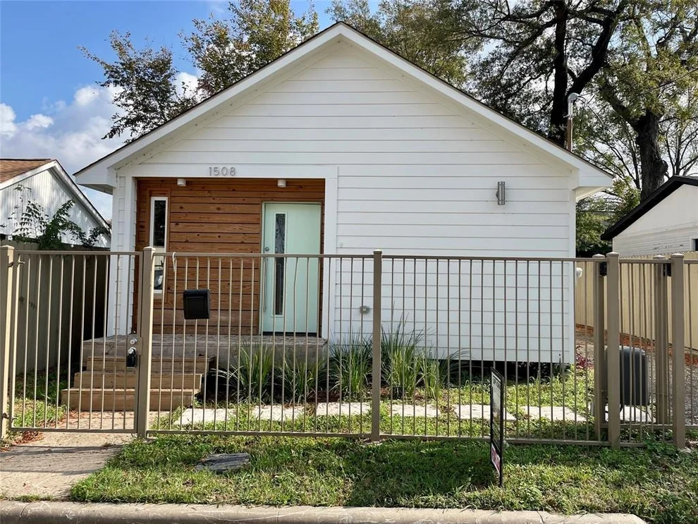 Unit for sale at 1508 Yates Street, Houston, TX 77020