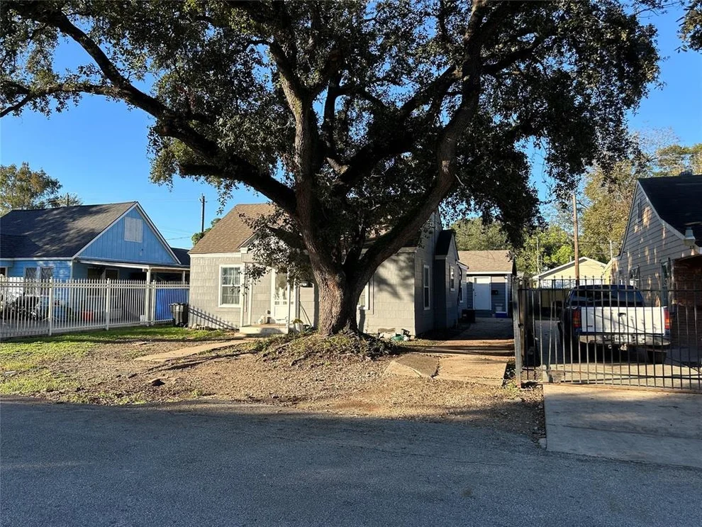 Unit for sale at 7815 Harding St, Houston, TX 77012