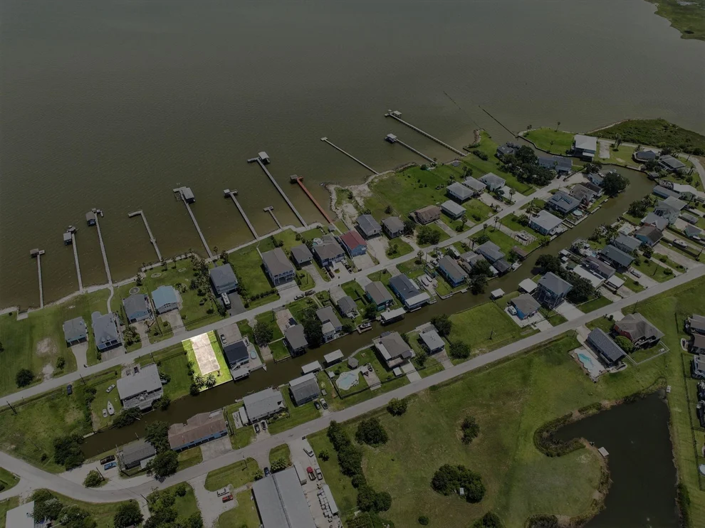 Unit for sale at 1612 Dick Bay Drive, Dickinson, TX 77539