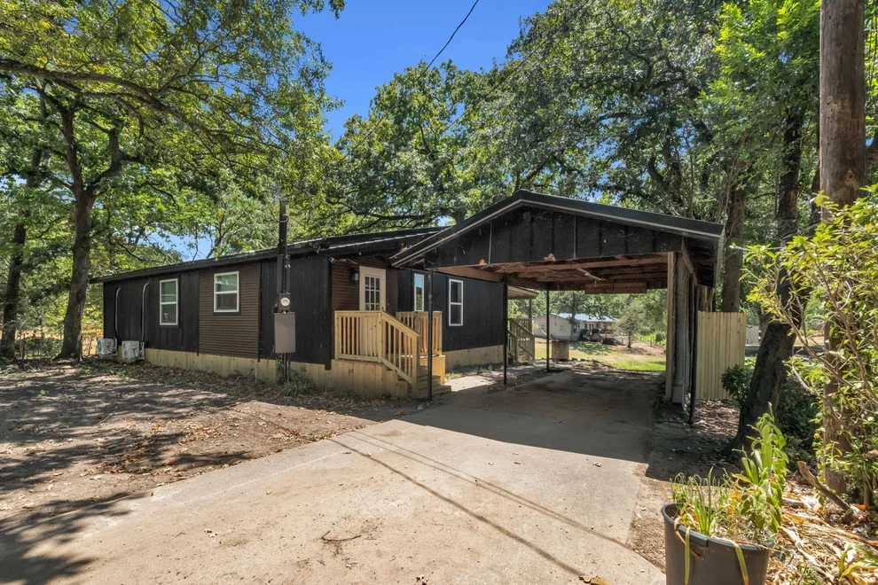 Unit for sale at 111 Wren Lane, Gun Barrel City, TX 75156