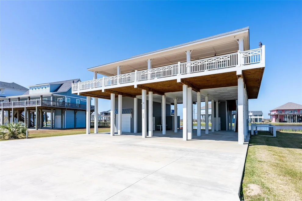 Unit for sale at 3733 Biscayne Beach Road, Crystal Beach, TX 77650