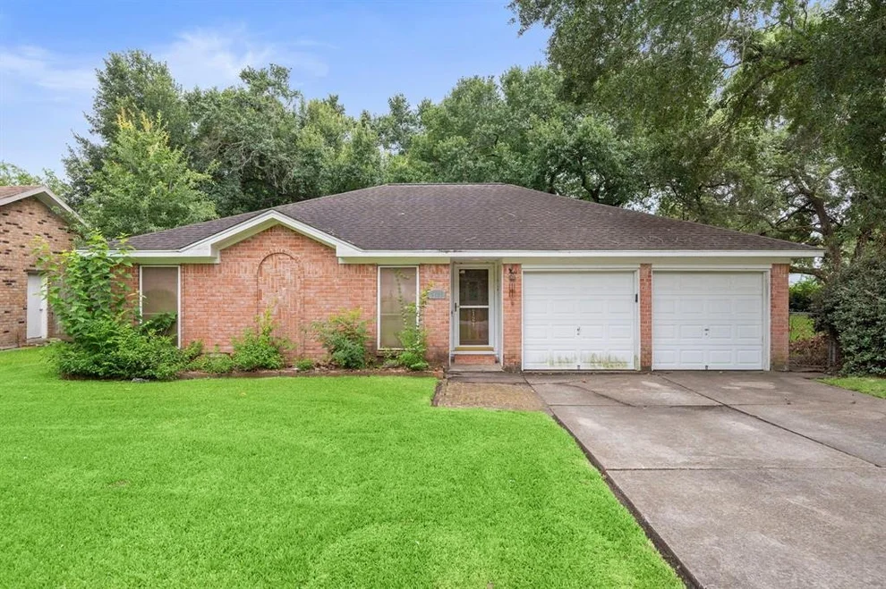 Unit for sale at 2121 Redwood Street, Kemah, TX 77565