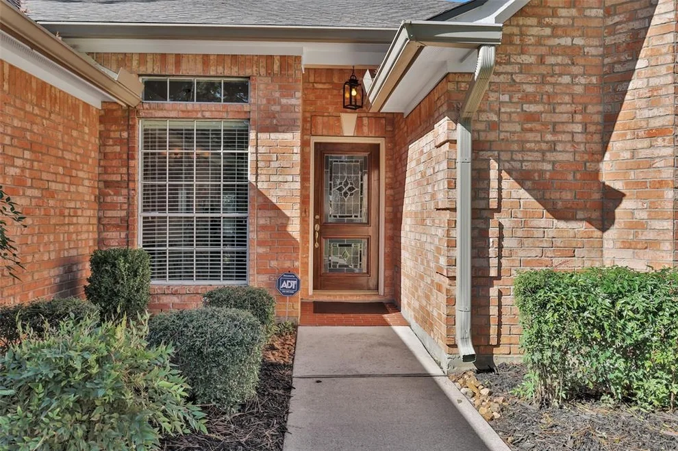 Unit for sale at 118 April Wind Drive E, Montgomery, TX 77356