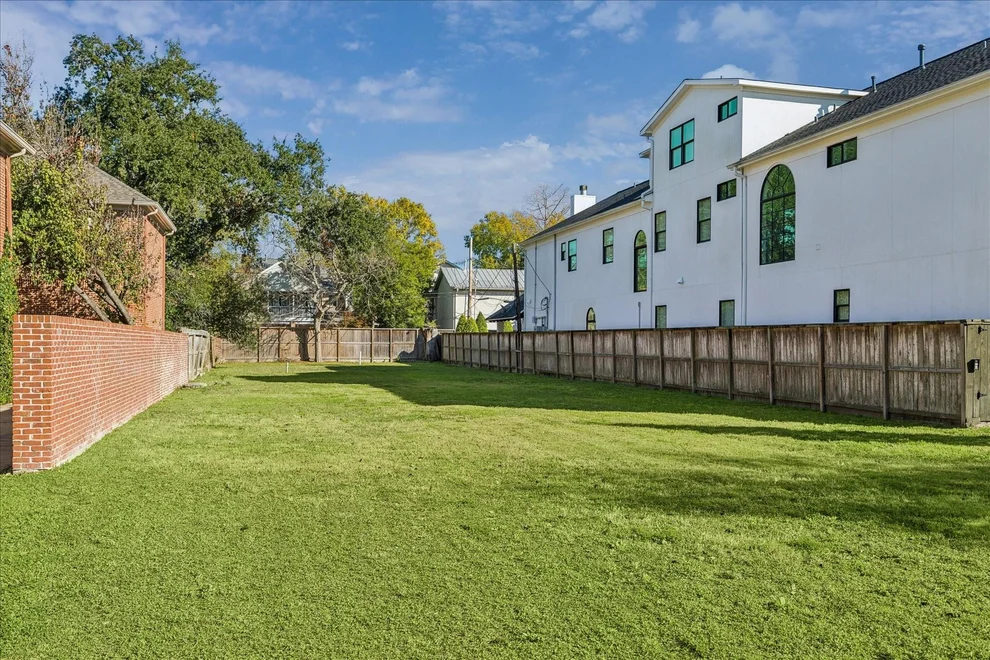 Unit for sale at 6425 Belmont Street, West University Place, TX 77005